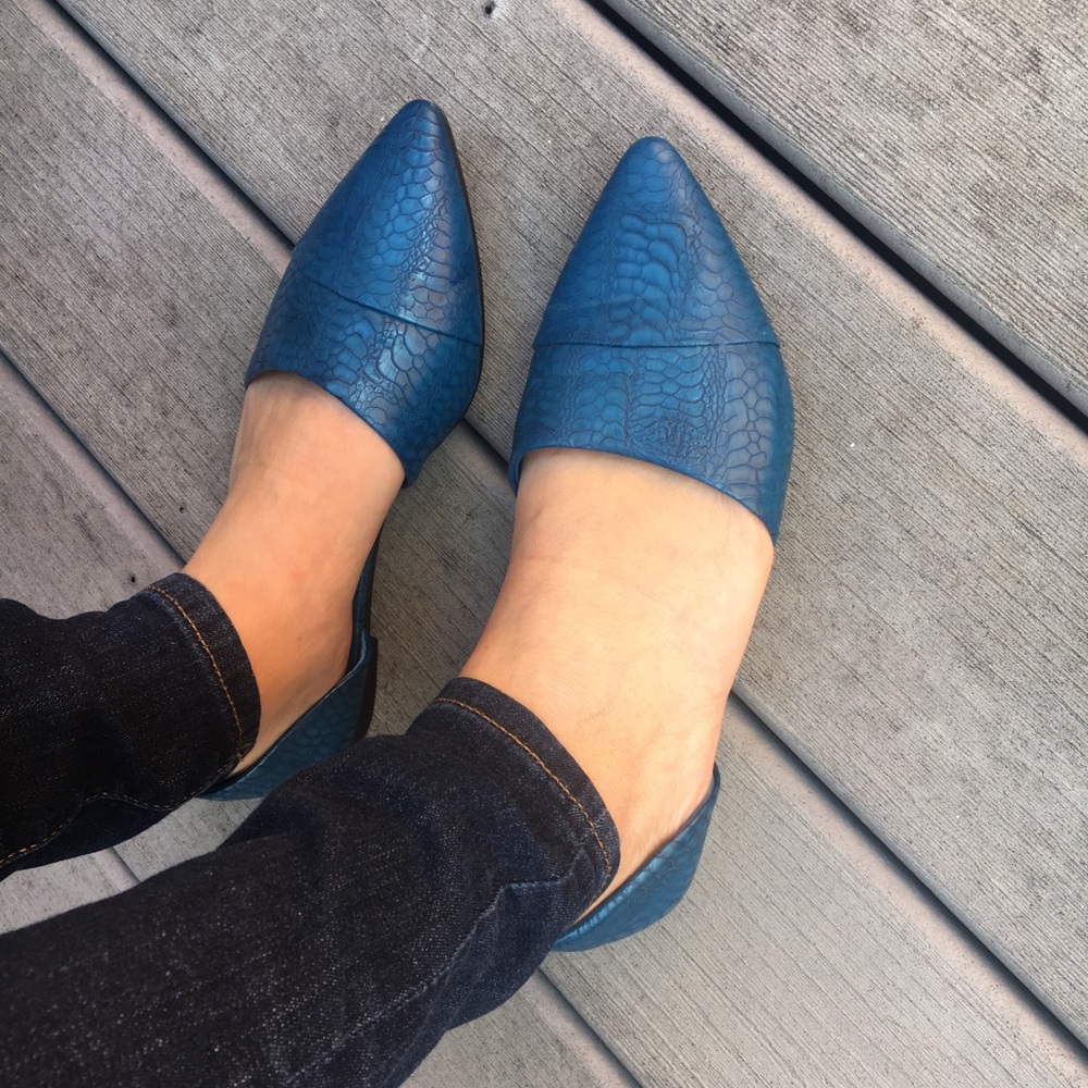 Beautiful color Chinese Laundry Shoes - Picture 2 of 8